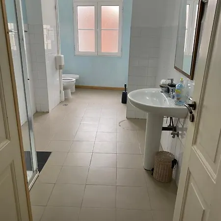 Nature Chiado 2- Cozy Little Double With Shared Bathroom * Lizbona